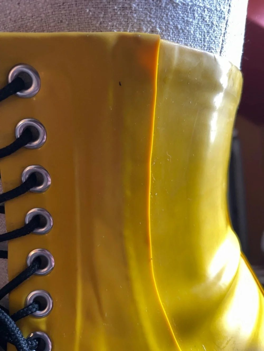 Polymorphe Yellow Latex Waist Cincher Corset - Picture 5 of 7